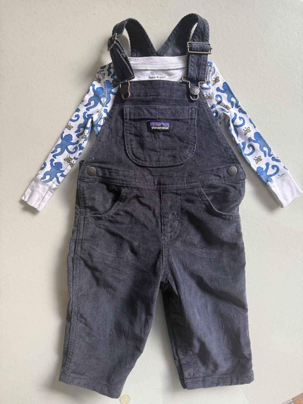 Patagonia Dark Blue Overalls 12M + Roller Rabbit Monkey Top 12–18M Bundle